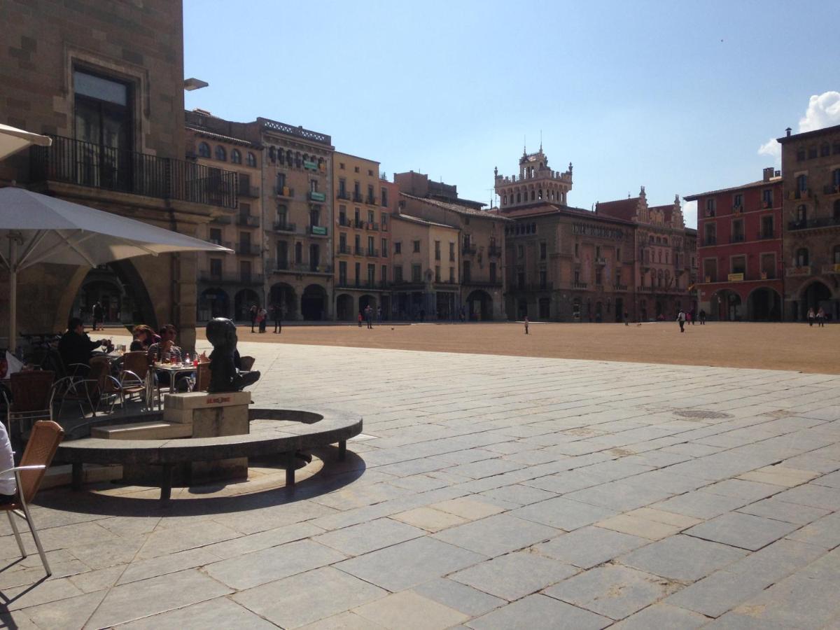 Apartaments Vicus 2 Con Vistas A La Plaza Mayor De Вик Екстериор снимка