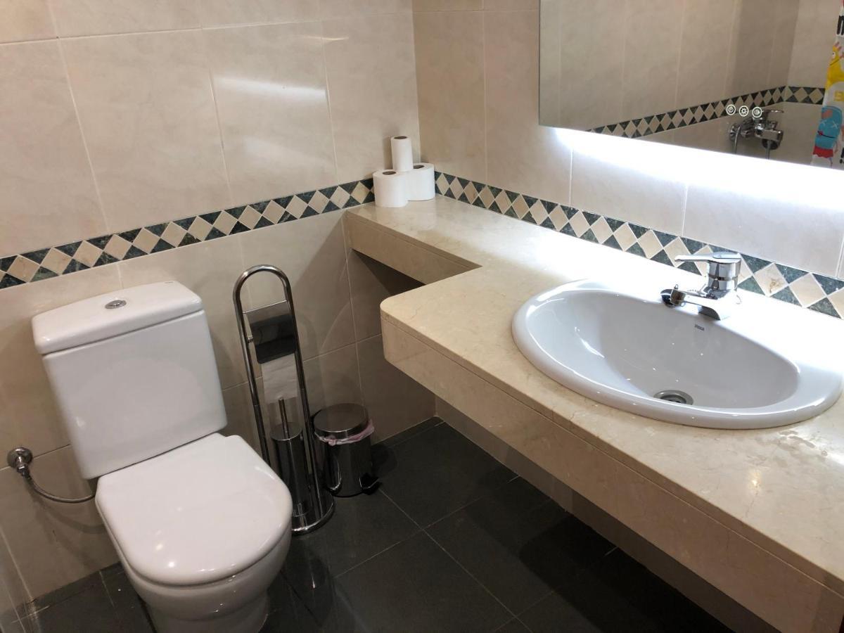 Apartaments Vicus 2 Con Vistas A La Plaza Mayor De Вик Екстериор снимка