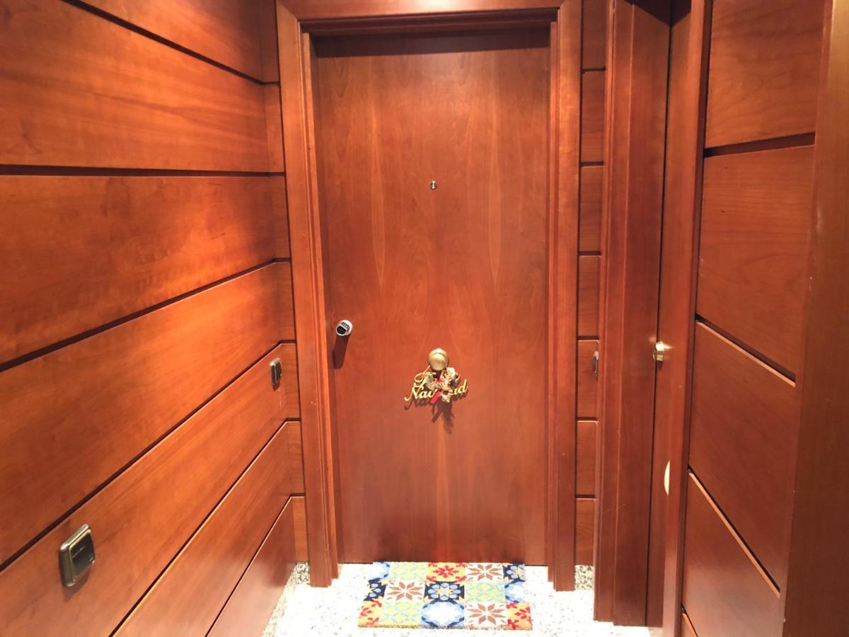 Apartaments Vicus 2 Con Vistas A La Plaza Mayor De Вик Екстериор снимка