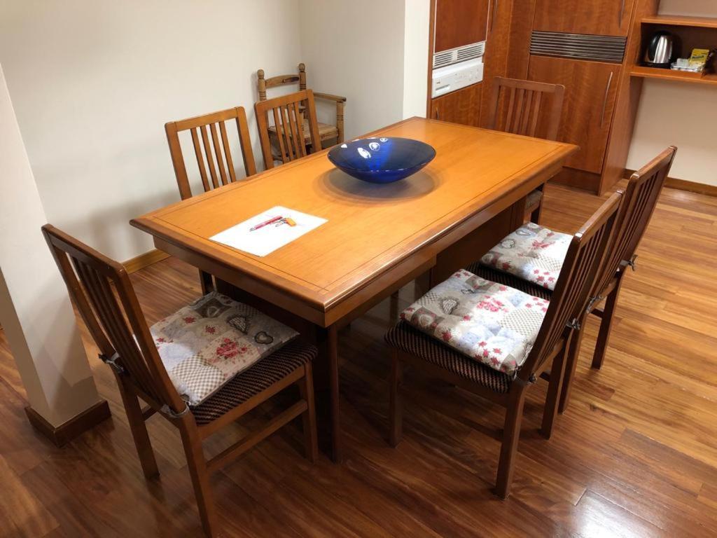 Apartaments Vicus 2 Con Vistas A La Plaza Mayor De Вик Екстериор снимка