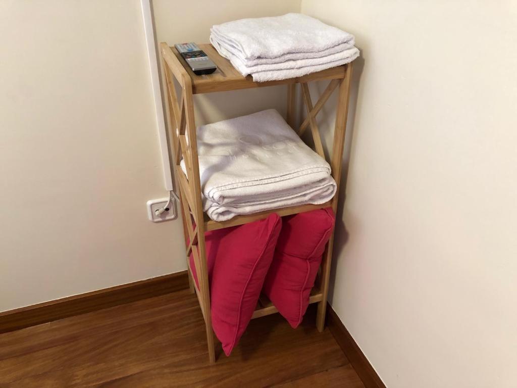 Apartaments Vicus 2 Con Vistas A La Plaza Mayor De Вик Екстериор снимка