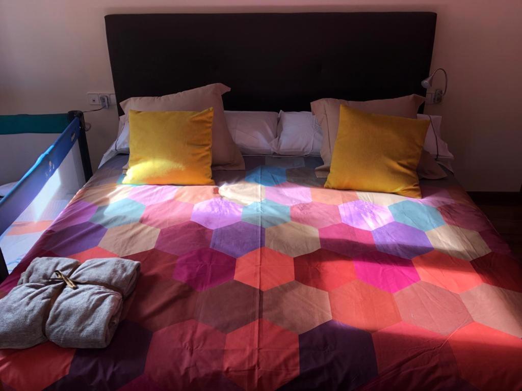 Apartaments Vicus 2 Con Vistas A La Plaza Mayor De Вик Екстериор снимка