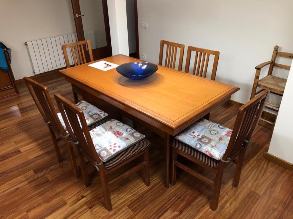 Apartaments Vicus 2 Con Vistas A La Plaza Mayor De Вик Екстериор снимка